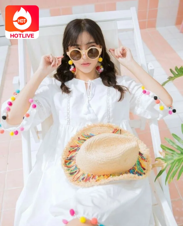 ที่มาและการเริ่มต้นของออม สุชาร์ มานะยิ่ง (Aom Sushar Manaying): The famous actress in Thai 18+ 3 - TH LIVE Aom Sushar-thailive