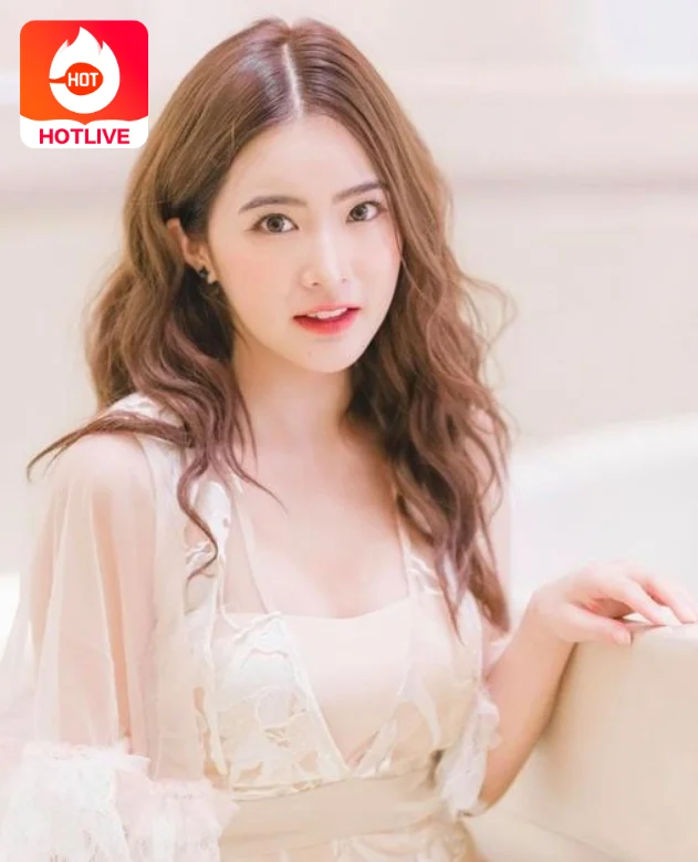 มายด์ ลภัสลัล จิรเวชสุนทรกุล: การบันทึกความปรารถนาในดวงใจของศิลปินเยาวชน18. The young artties in Thai. What's her and what's interest about her 6 - TH LIVE มายด์ ลภัสลัล-thailive