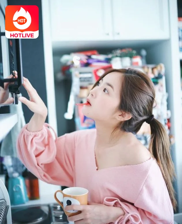 มายด์ ลภัสลัล จิรเวชสุนทรกุล: การบันทึกความปรารถนาในดวงใจของศิลปินเยาวชน18. The young artties in Thai. What's her and what's interest about her 1 - TH LIVE มายด์ ลภัสลัล-thailive