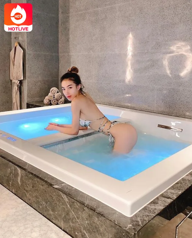 Ann Manas-thailive 