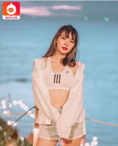 Jan Ployshompoo Th-thailive